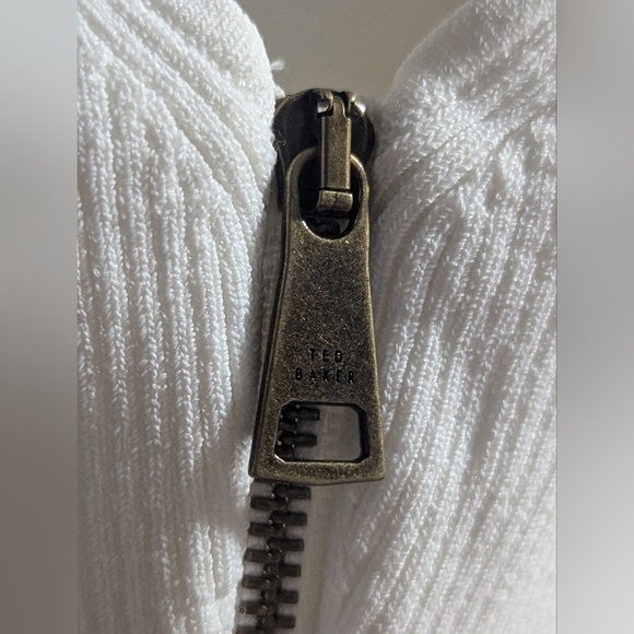 Ted Baker  Tabbiaa white off the shoulder wide leg jumpsuit. Sz 3 - Picture 10 of 16